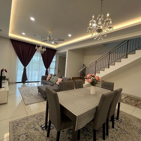 Homestay 3Br Near Setia Alam Shah Alam Buitenkant foto